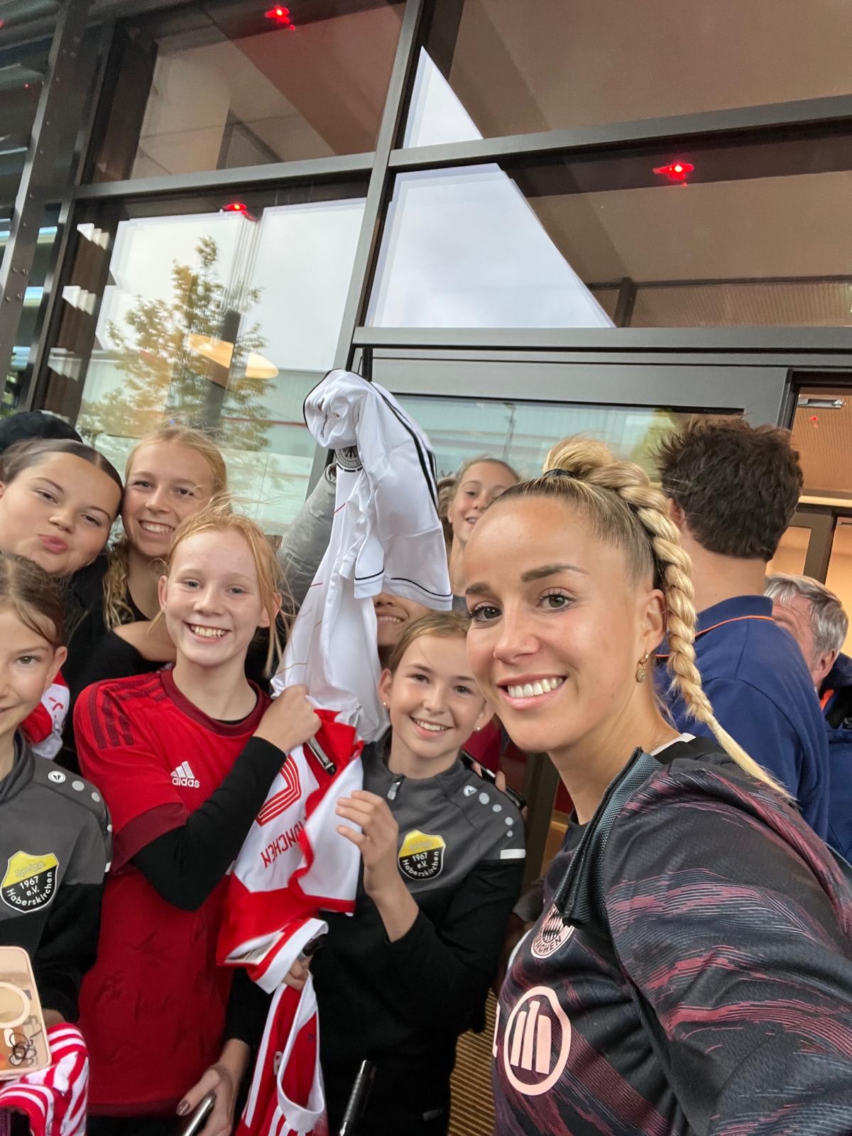 602ec90a 04b3 49bf 95bf 1a678c7022be